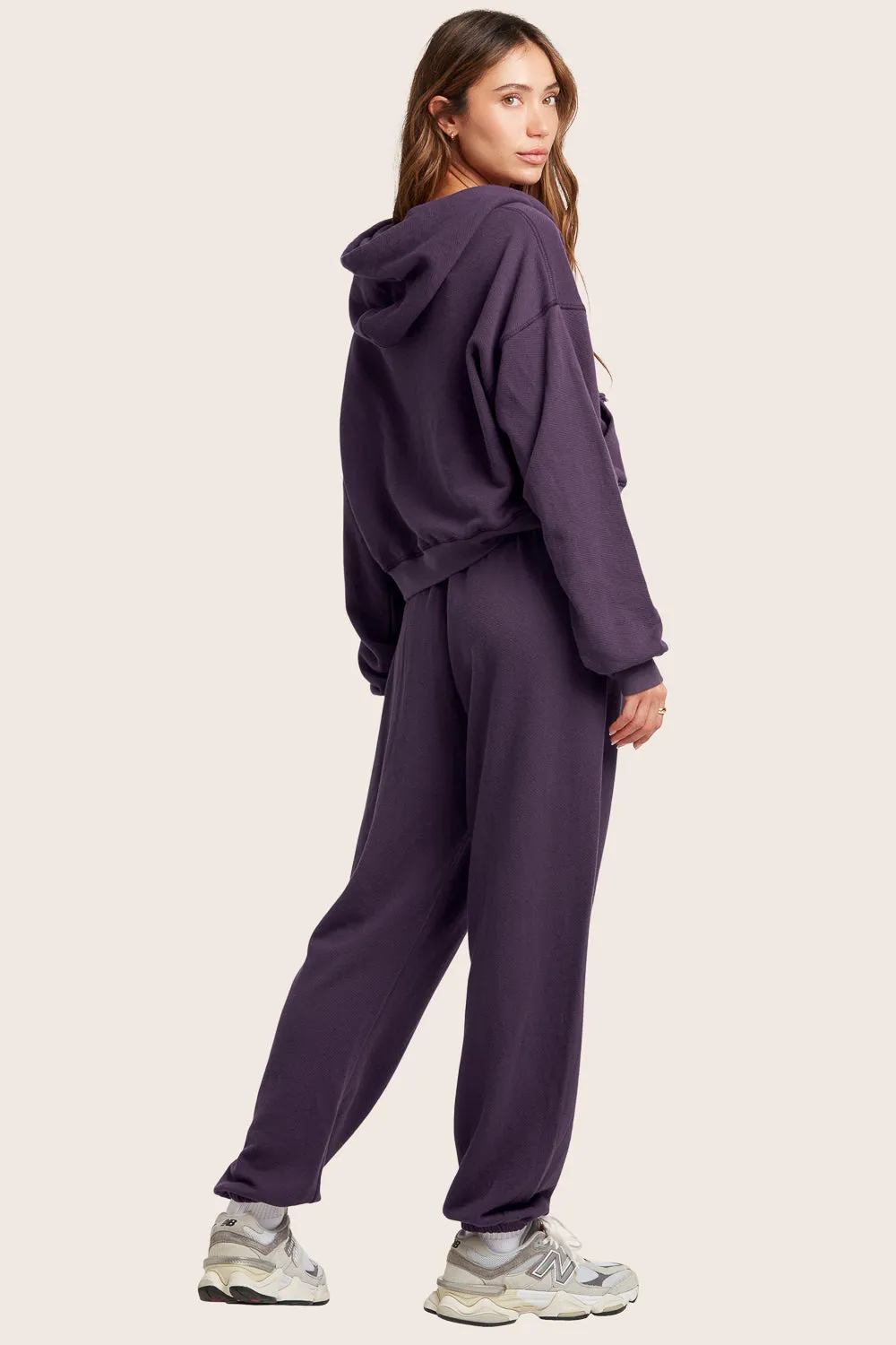 LIGHTWEIGHT SWEATS CLASSIC SWEATPANTS - PLUM