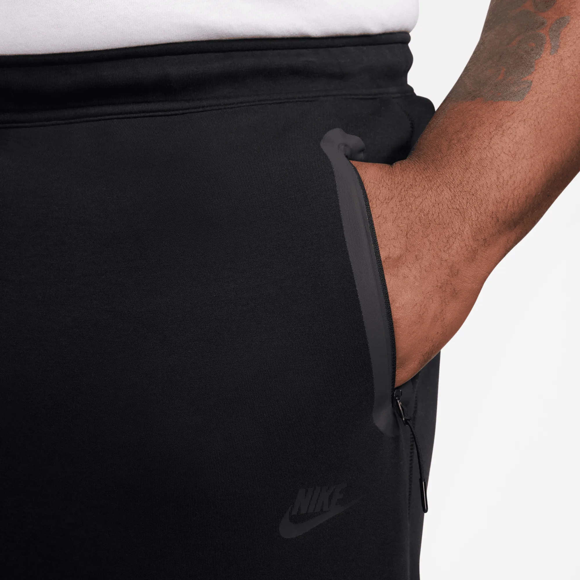 Nike Sportswear Tech Fleece Black Open-Hem Sweatpants