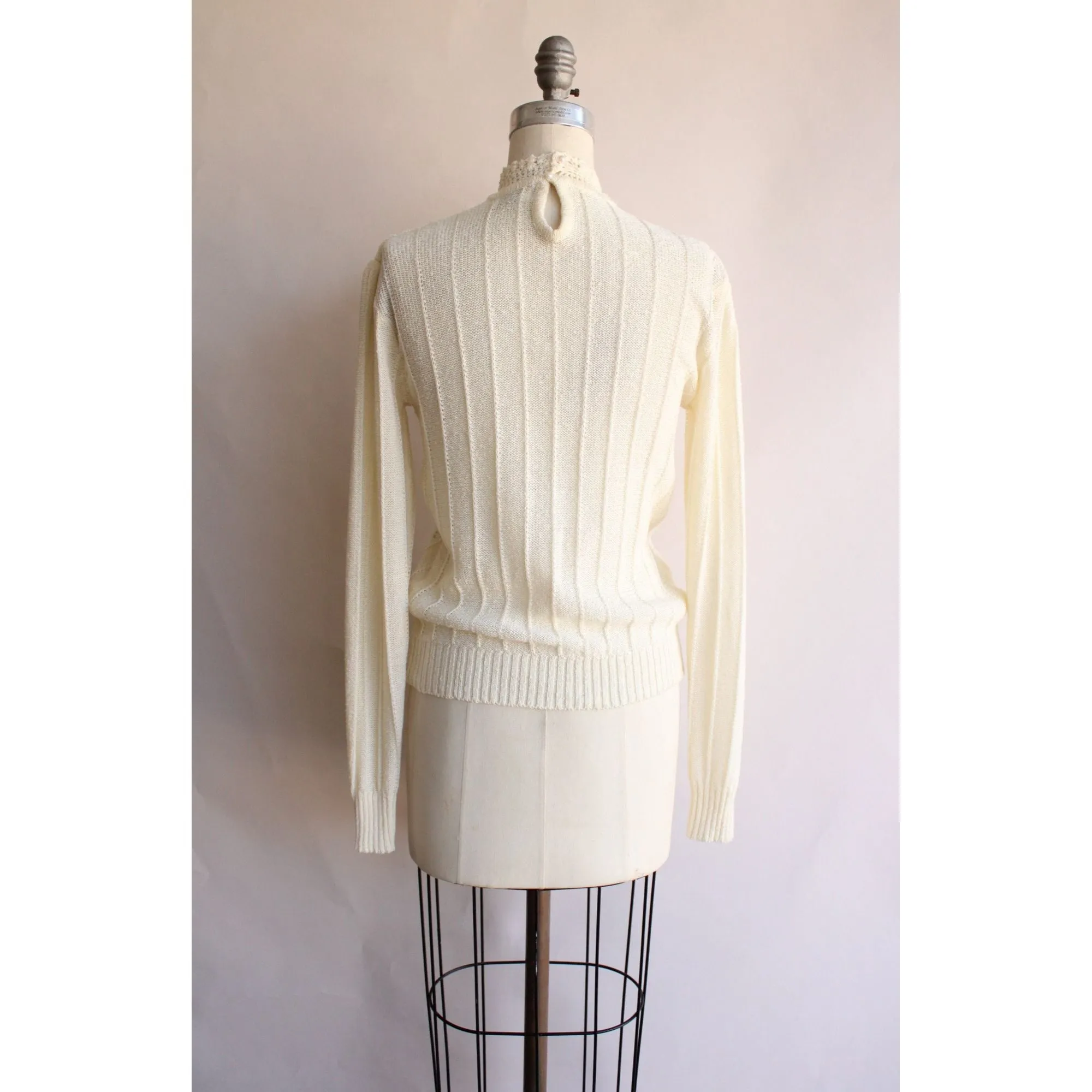 Vintage 1990s Mariea Kim Ivory Knit Mockneck Sweater