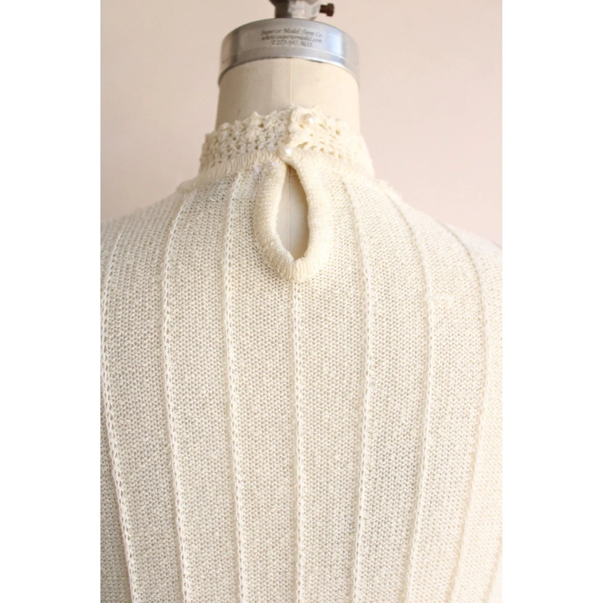 Vintage 1990s Mariea Kim Ivory Knit Mockneck Sweater