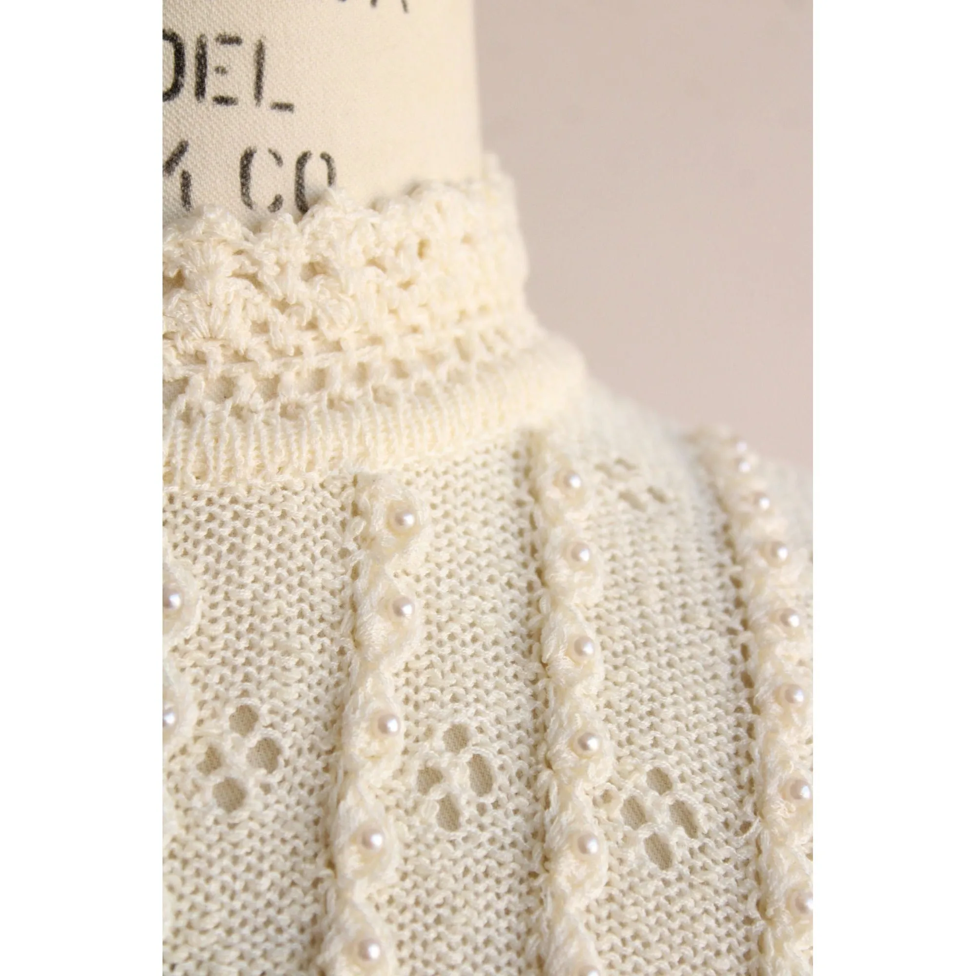 Vintage 1990s Mariea Kim Ivory Knit Mockneck Sweater